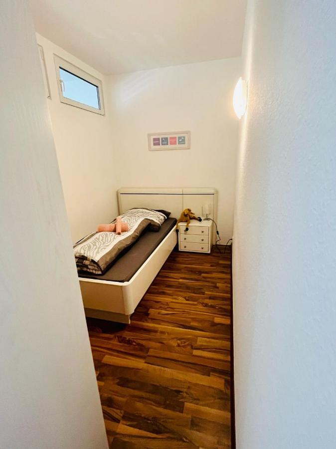 Nasa Wohnung Uerdingen Krefeld Esterno foto