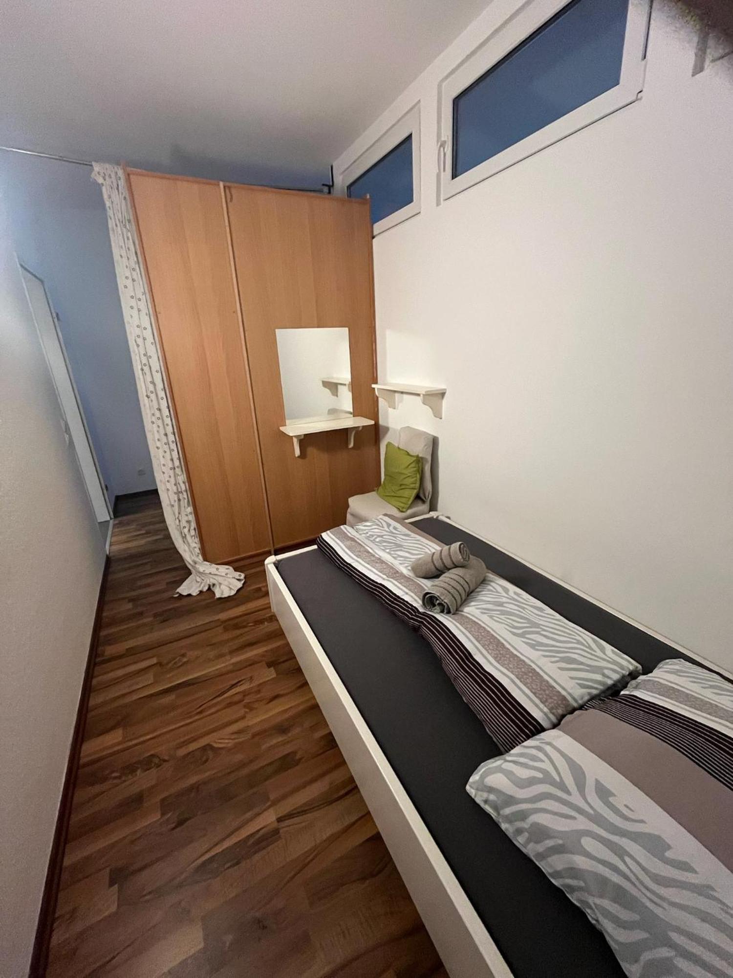 Nasa Wohnung Uerdingen Krefeld Esterno foto